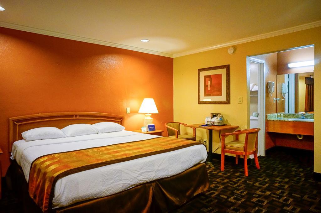 Hotel Parmani Palo Alto Buitenkant foto
