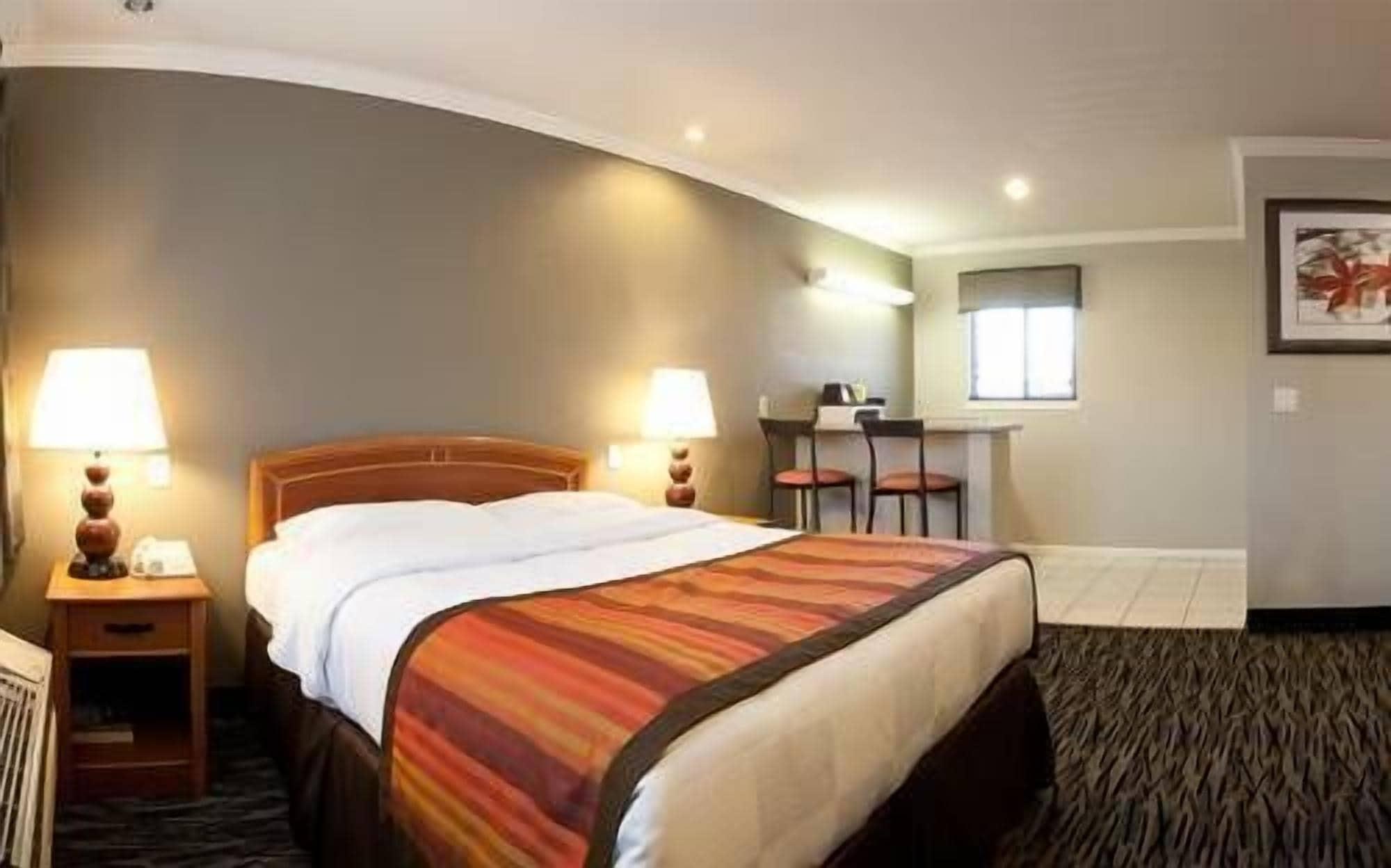 Hotel Parmani Palo Alto Buitenkant foto